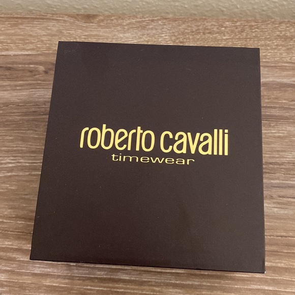 ROBERTO CAVALLI TIMEWEAR GOLD WATCH BRAND NEW IN BOX - Picture 8 of 9